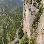 La Peyregoune, En Pleine Nature Et Table D'hotes 3* Blieux
