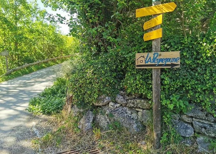 La Peyregoune, En Pleine Nature Et Table D'hotes 3* Blieux