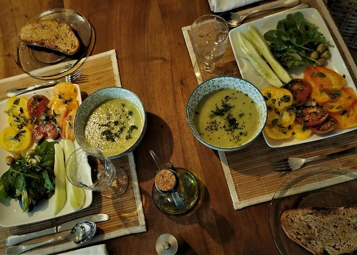 La Peyregoune, En Pleine Nature Et Table D'hotes 3* Blieux