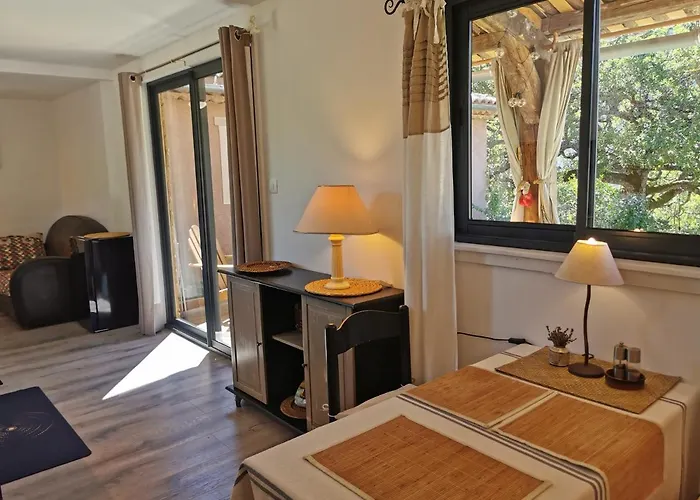 Bed & Breakfast La Peyregoune, En Pleine Nature Et Table D'hotes 3*