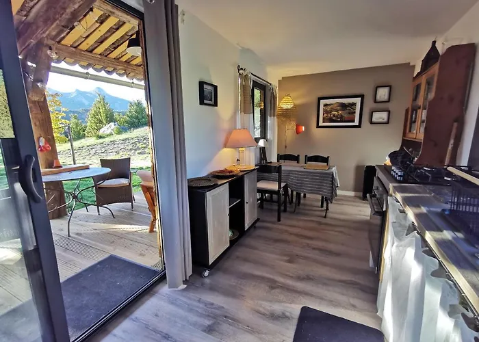 La Peyregoune, En Pleine Nature Et Table D'hotes