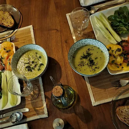 La Peyregoune, En Pleine Nature Et Table D'hotes 3* Blieux