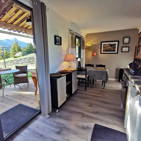 La Peyregoune, En Pleine Nature Et Table D'hotes