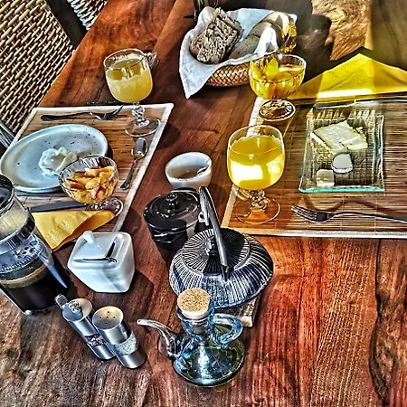 La Peyregoune, En Pleine Nature Et Table D'hotes Bed & Breakfast 3*